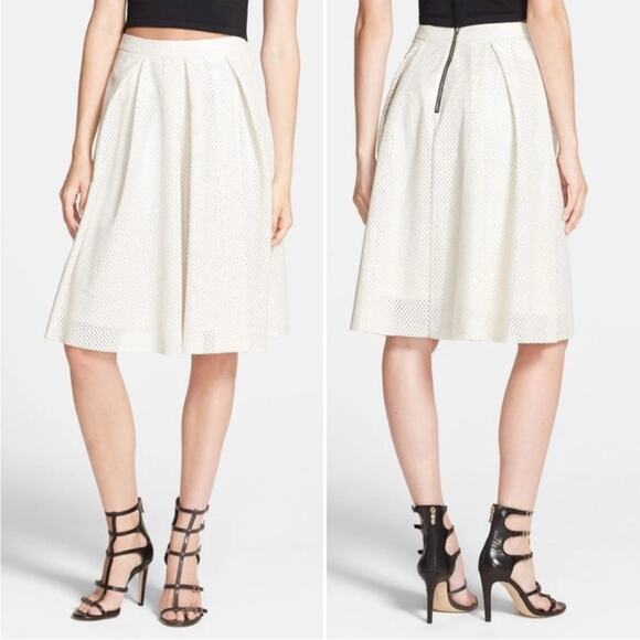 ASTR Pleated White Faux Leather Cutout Midi Skirt Size Small - Picture 1 of 5